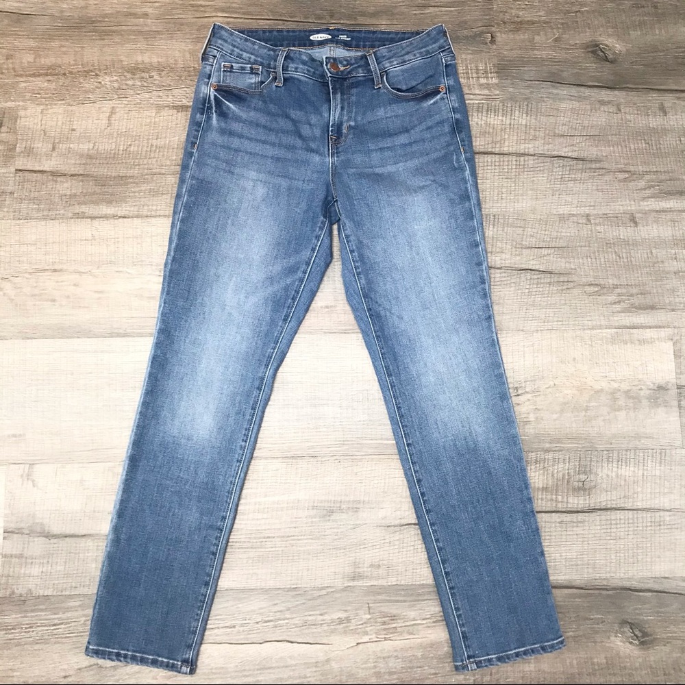 CLOSING SALE 🚨 OLD NAVY Power Slim Straight Jeans Size 6